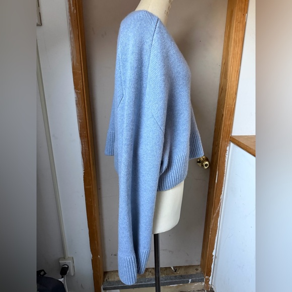 $1480 KHAITE Lenina Cashmere V-Neck Light Blue Sweater - Size M - Picture 9 of 13